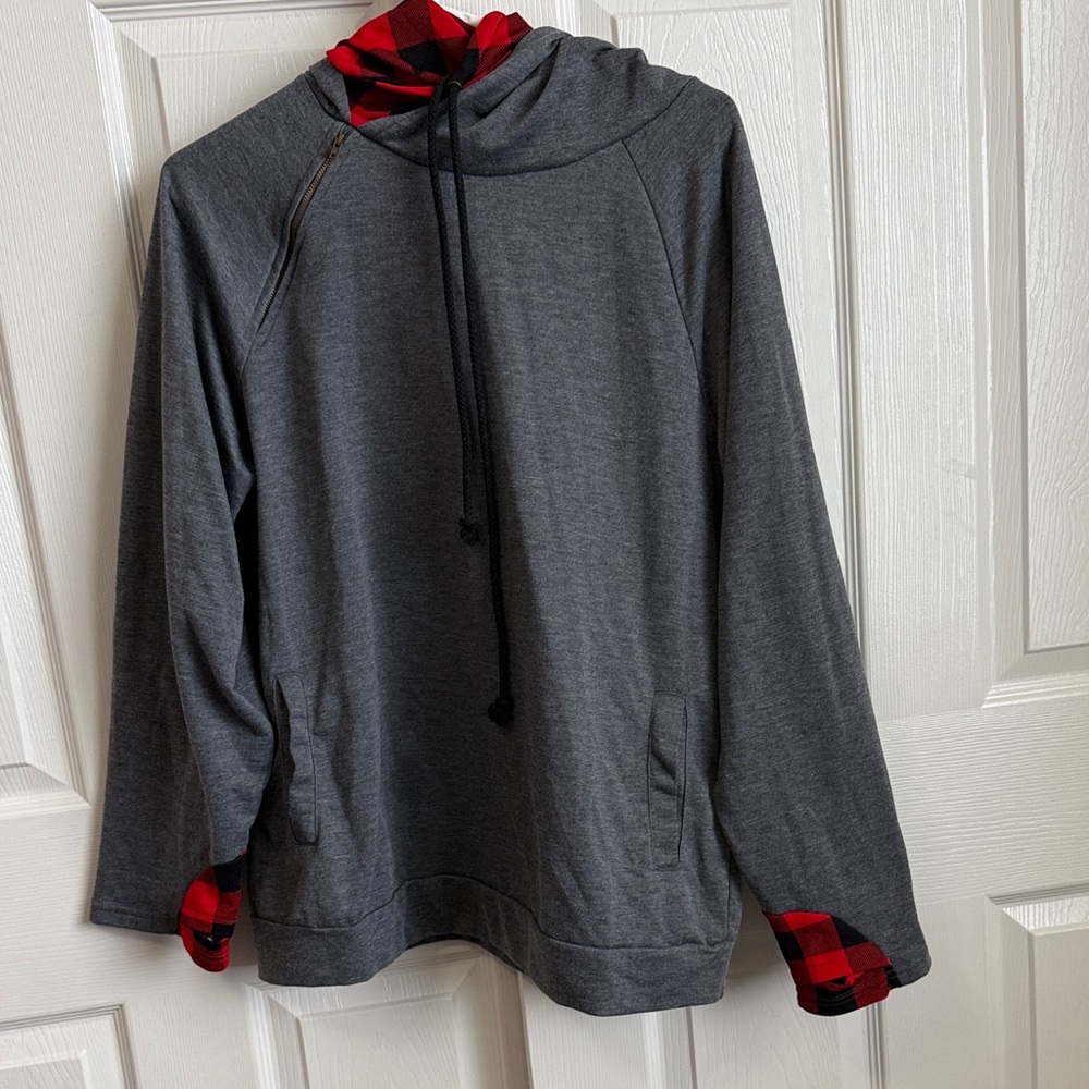 Women's Gray Pullover Hoodie with Red Plaid Lining